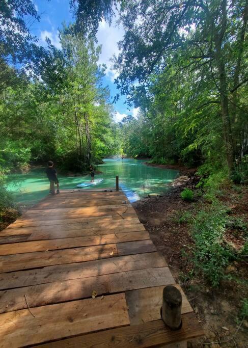 Waterfront Treehouse In A Magical Forest Waller Exteriér fotografie