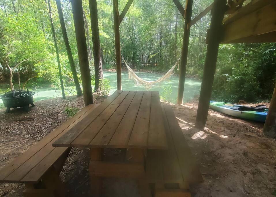 Waterfront Treehouse In A Magical Forest Waller Exteriér fotografie